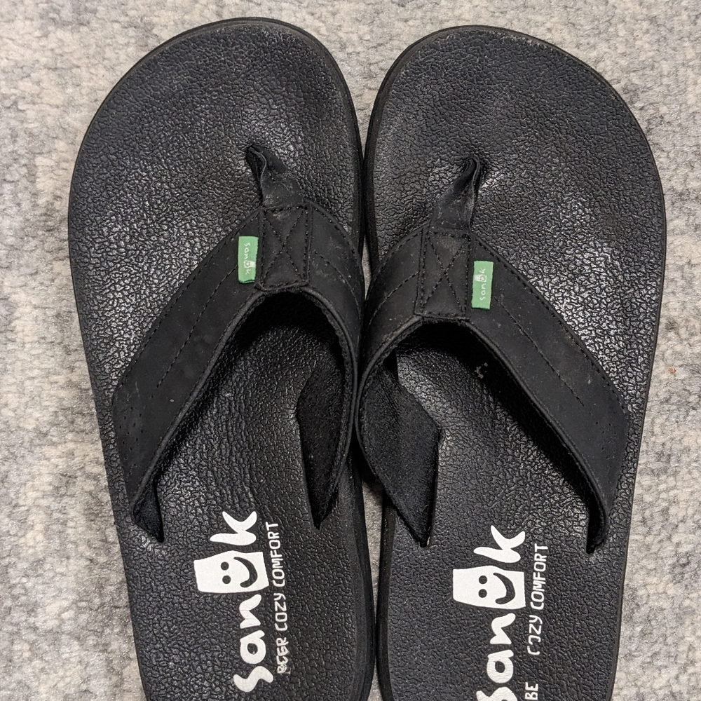 Men's Sanuk Size 8 Black Flip Flops